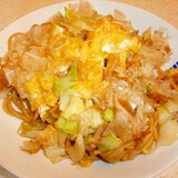 春キャベツ＆半熟卵のしょうゆ焼きそば